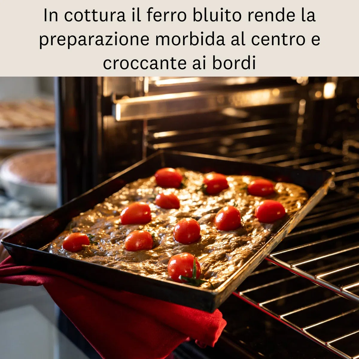 Marcato Teglia Rettangolare, Stampo Bluito, Acciaio, 30x23 cm, Cottura Uniforme, Resistente alle Alte Temperature, Linea Premium.