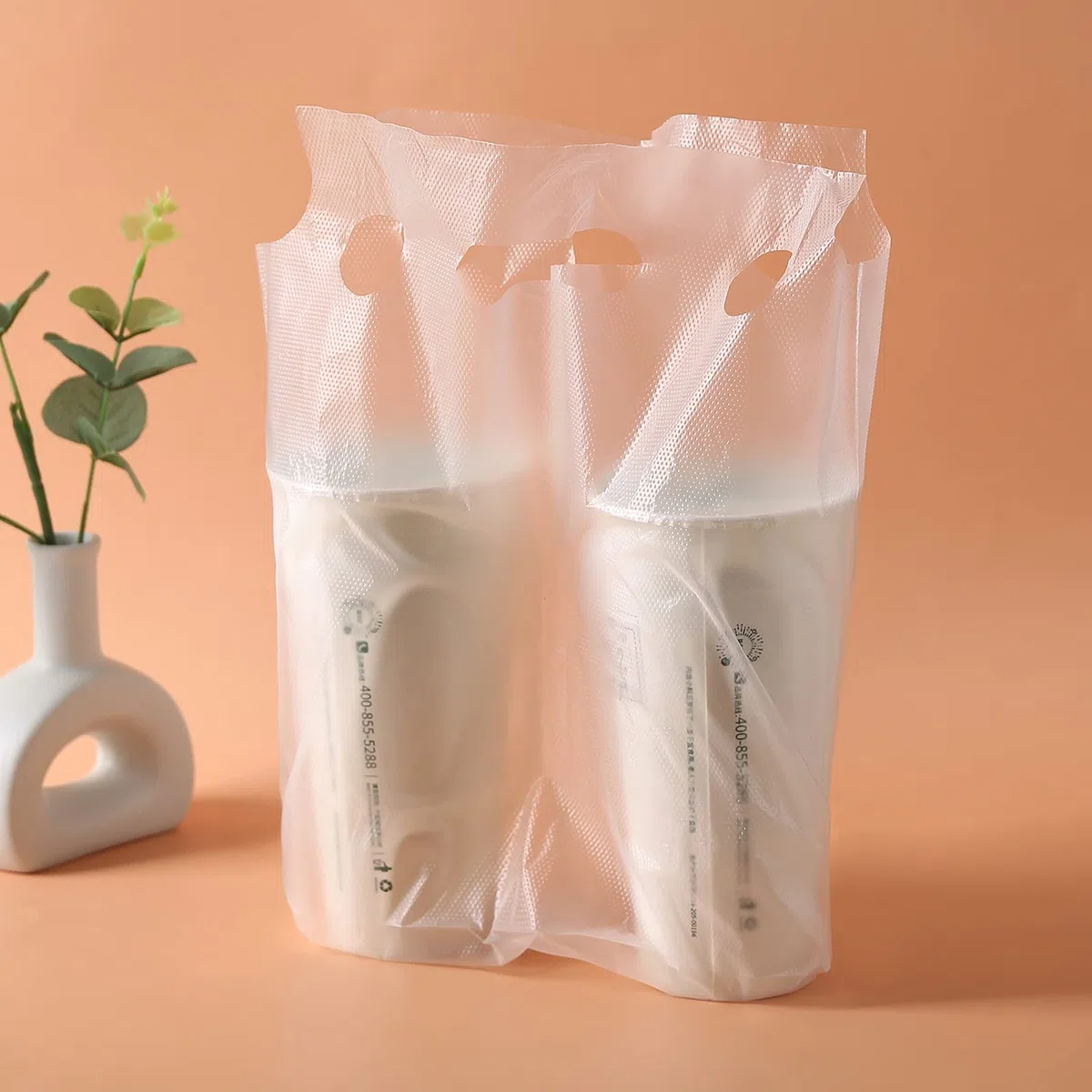 Porta bicchieri usa e getta, 2 bicchieri di plastica con maniglia, adatto per tazze da caffè per servizio di catering, sacchetti usa e getta per bevande calde e fredde (100 pezzi da 11,8 x