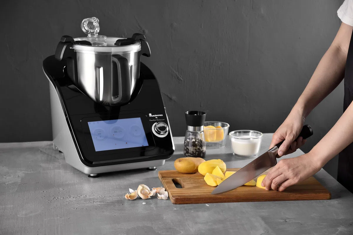 Masterpro by Carlo Cracco Robot 1000 multicooker robot da cucina Wi-Fi con ricette integrate, boccale 4.5L