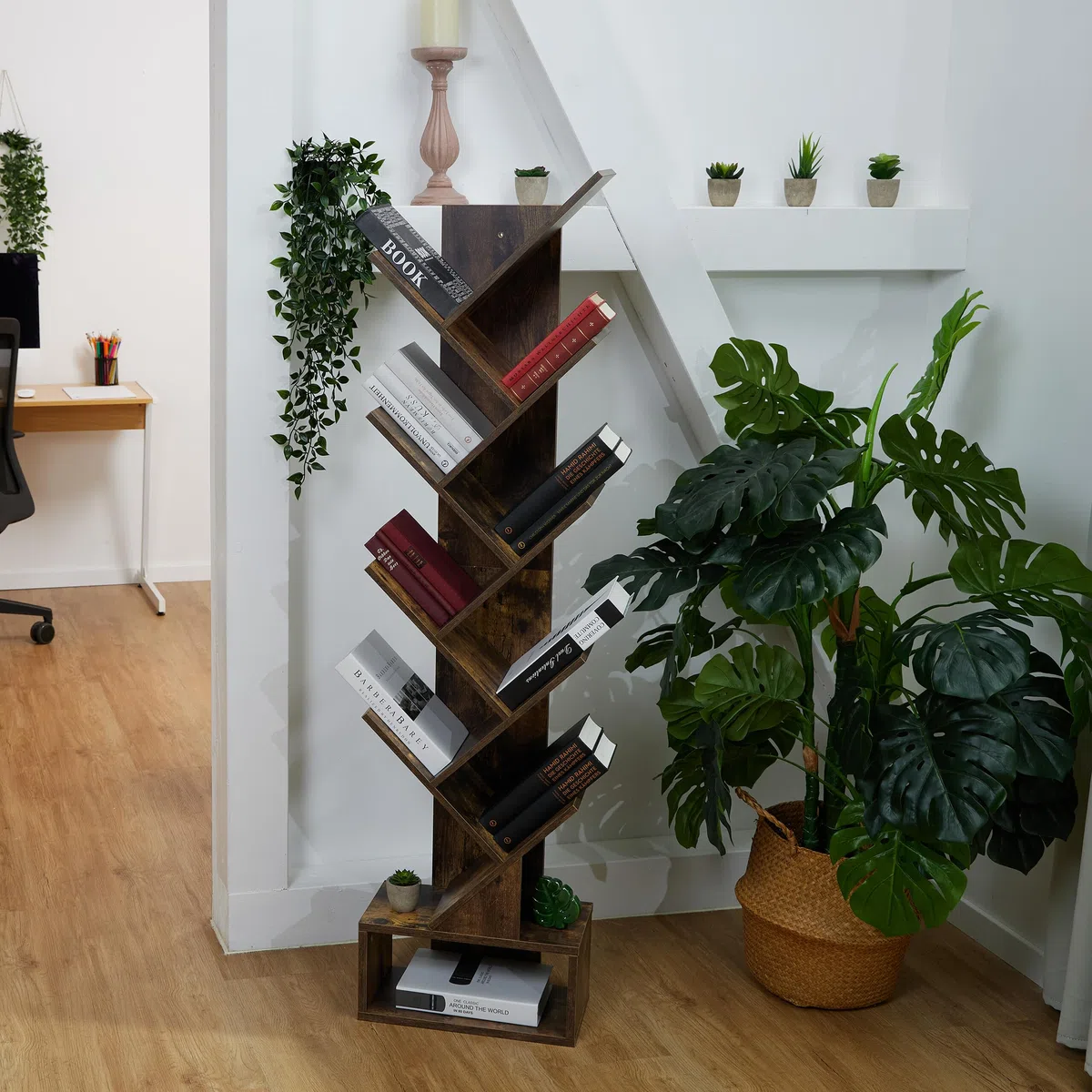 Relaxdays Scaffale Libreria, Mobile Stretto da Terra con 9 Ripiani ad Albero per Libri, CD e Dvd, 146x38x22 cm, Marrone
