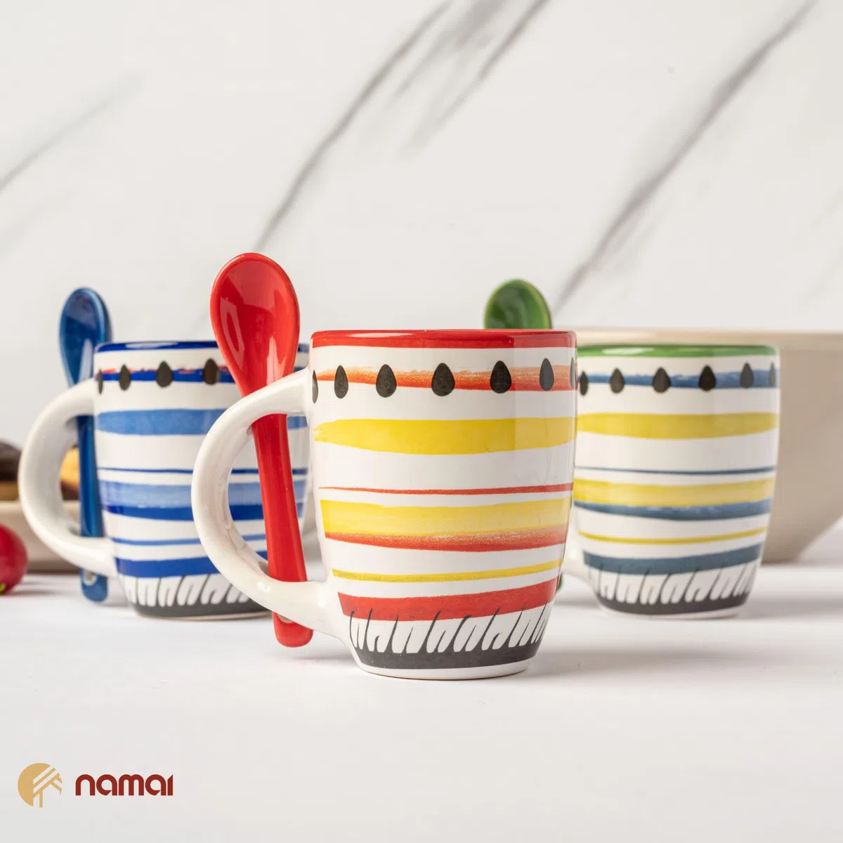 NAMAI - Set di 6 Tazzine Caffè Con Cucchiaino, 90 ML, Porcellana Resistente, Adatte in Lavastoviglie e Microonde, Colori Vivaci, Idea Regalo (Set 6 Tazzine con Cucchiaino)