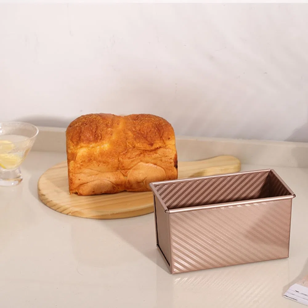 Pullman - Teglia per pane rettangolare con coperchio, capacità 0,5 kg, in acciaio al carbonio, per pane e toast ondulato con coperchio per cuocere il pane