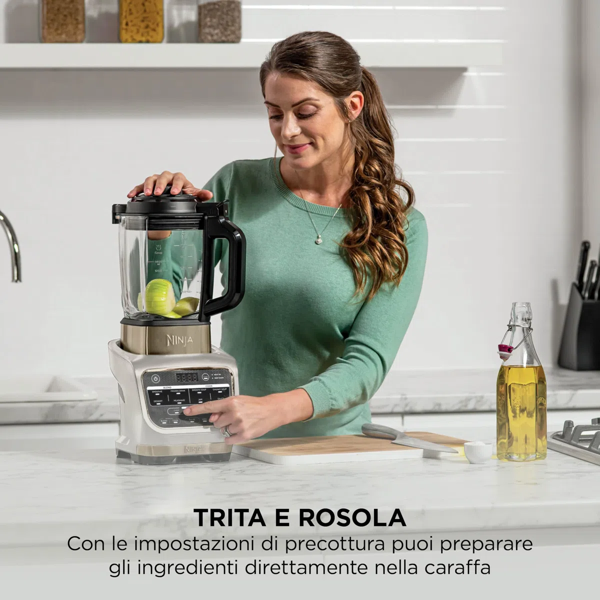 Ninja Foodi Frullatore Soup Maker, 1000W, caraffa in vetro 1,7L, 10 programmi, per cibo caldo e freddo, elemento riscaldante incorporato, programma di pulizia e spazzola, pietra oro, HB150EUSTGD