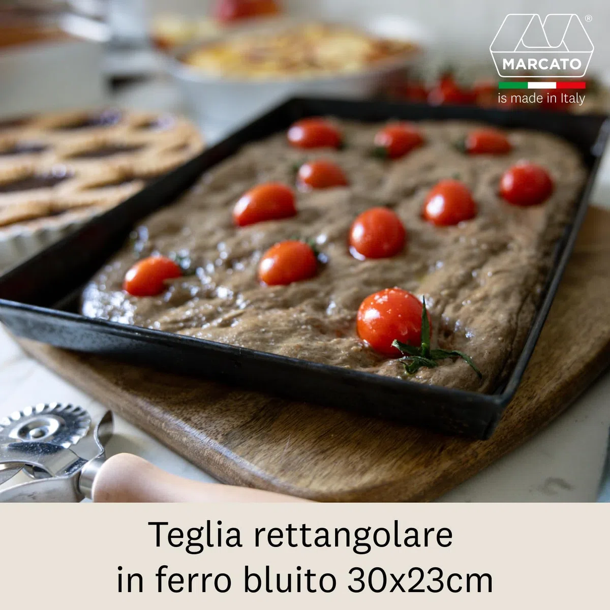 Marcato Teglia Rettangolare, Stampo Bluito, Acciaio, 30x23 cm, Cottura Uniforme, Resistente alle Alte Temperature, Linea Premium.